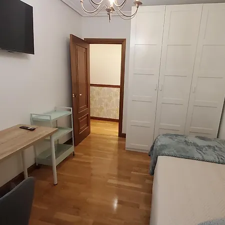 Apartamento Vetusta Oviedo Exterior photo